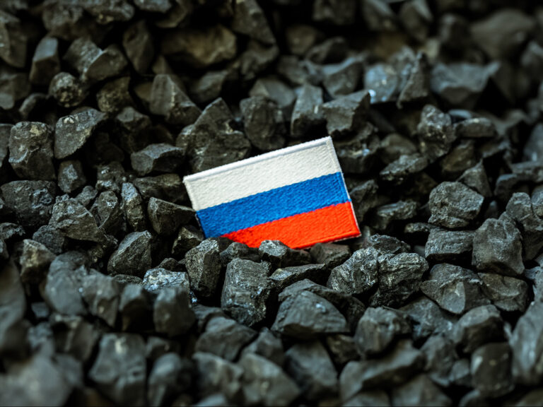 Czy węgiel na polskim rynku to surowiec rosyjski? Sprawdzamy, skąd pochodzi węgiel kamienny trafiający do bałtyckich portów
